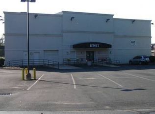 305 Boston Post Rd, Orange, CT 06477