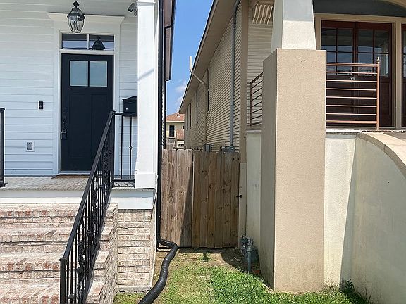 3rd image of 3101 Milan St
