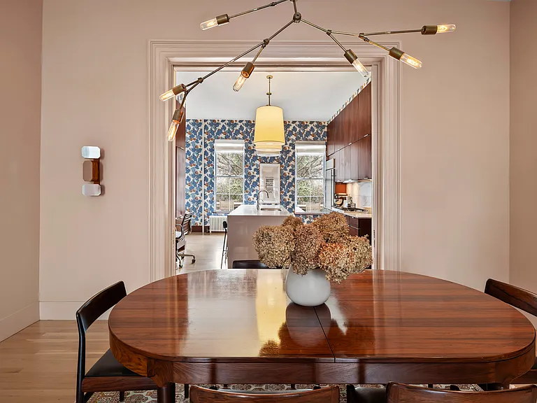 160 Ainslie St #1 — Photo 24