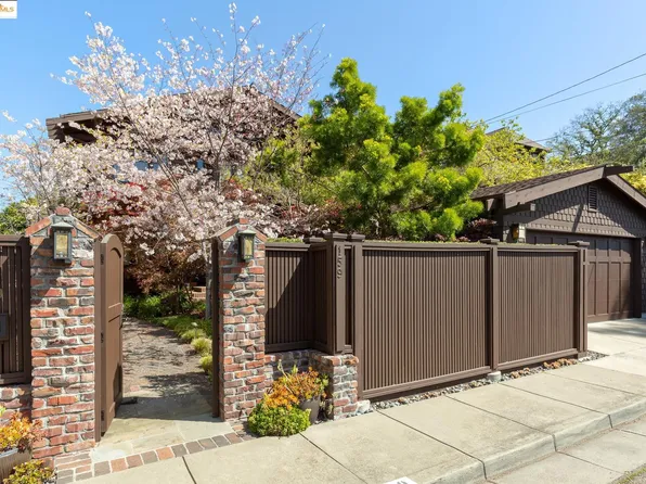 159 Hillcrest Rd, Berkeley, CA 94705
