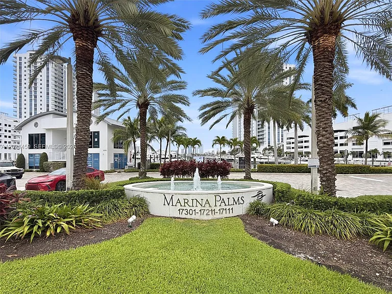 17301 Biscayne Blvd #1008 — Photo 28