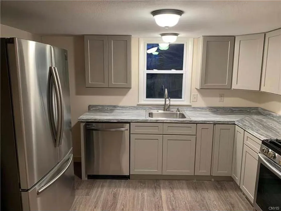 82 Lyndon Rd