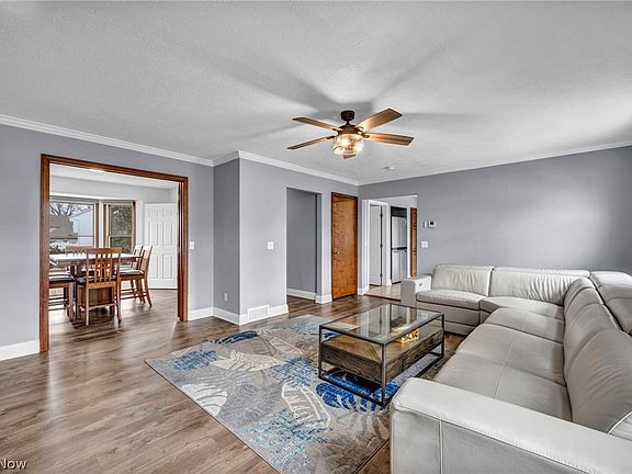 5th image of 830 Forde Ave