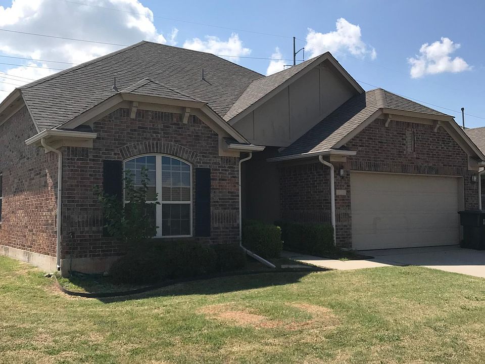 1st image of 508 Lone Oak Dr