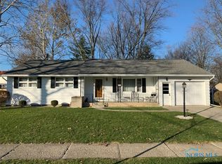 902 Parkview Ave, Bryan, OH 43506