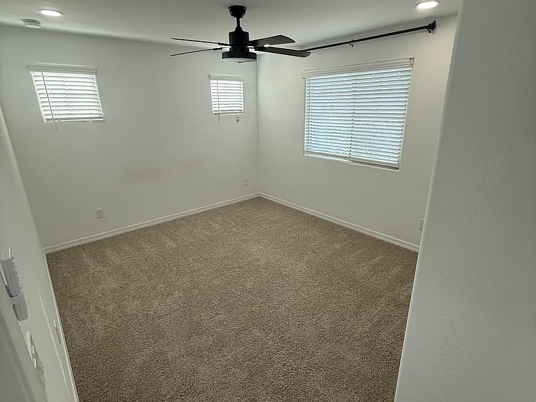 9009 W Oregon Ave — Photo 19