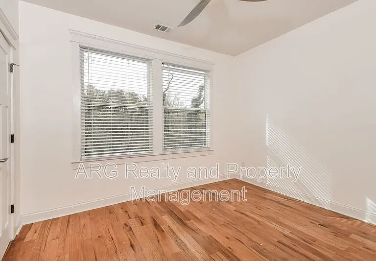 2215 Lang Dr SW — Photo 24