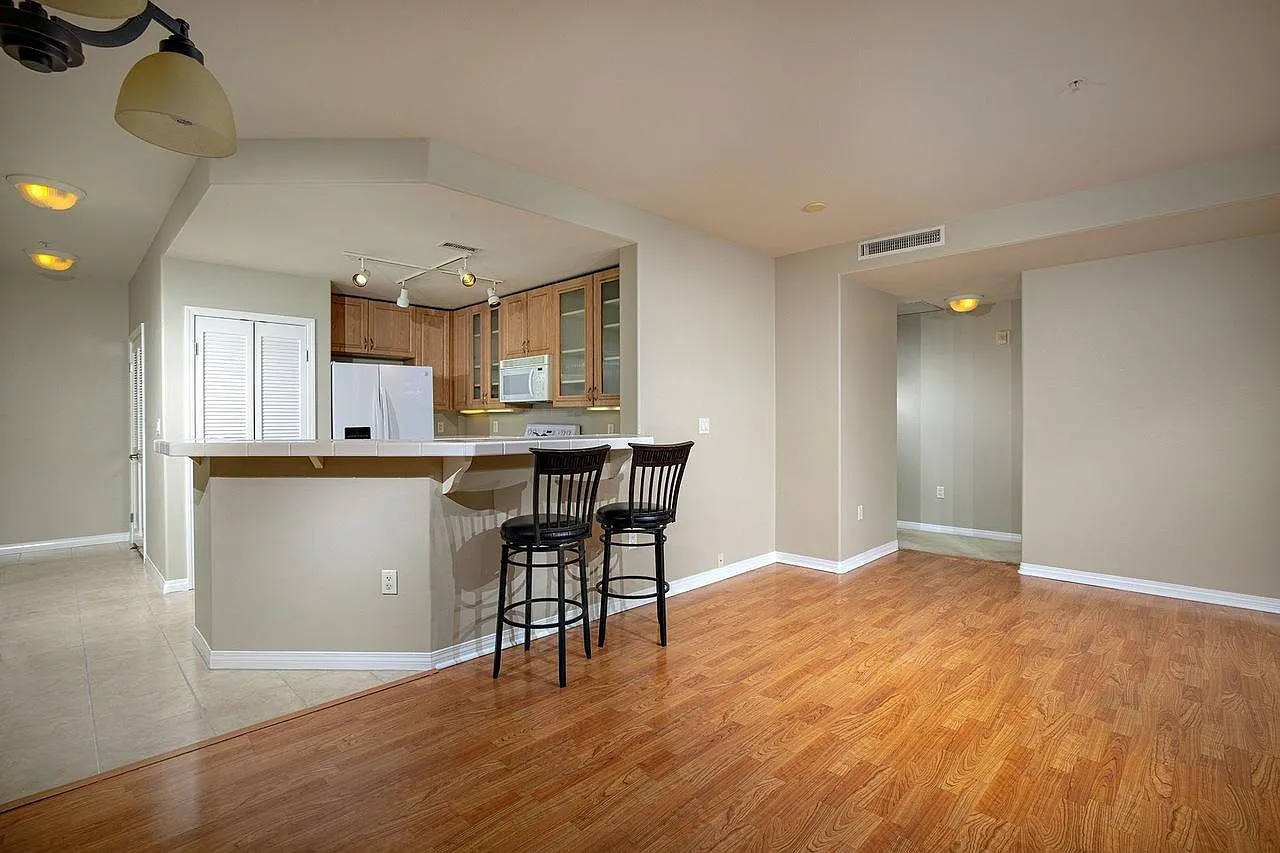1601 India St — Photo 4