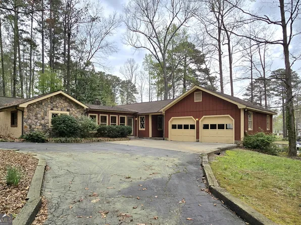 2996 Jodeco Dr, Jonesboro, GA 30236