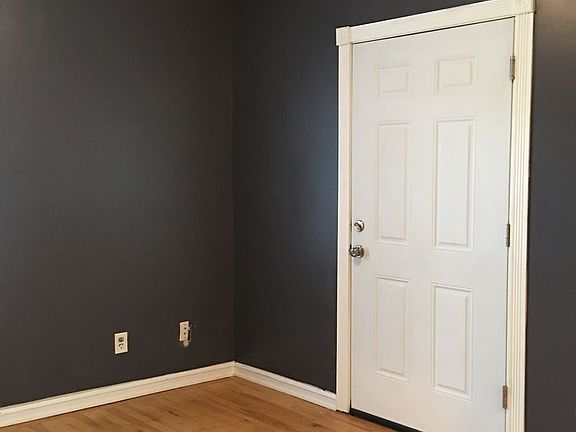 5th image of 652 Oakdale Ave #1