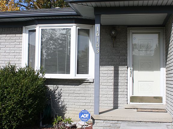 3rd image of 16163 Wellington Ave