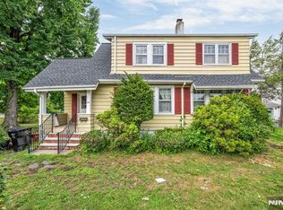 163 W Midland Ave, Paramus, NJ 07652