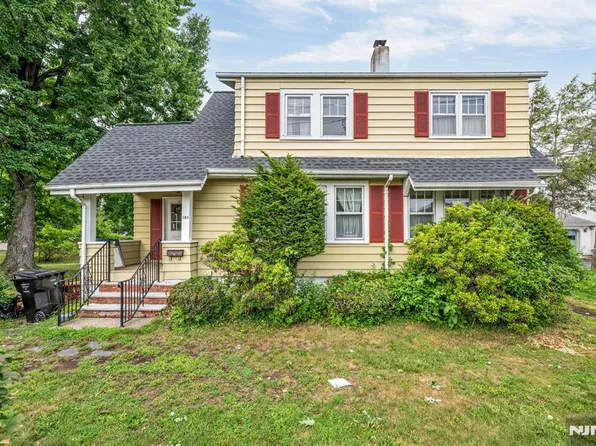 163 W Midland Ave, Paramus, NJ 07652