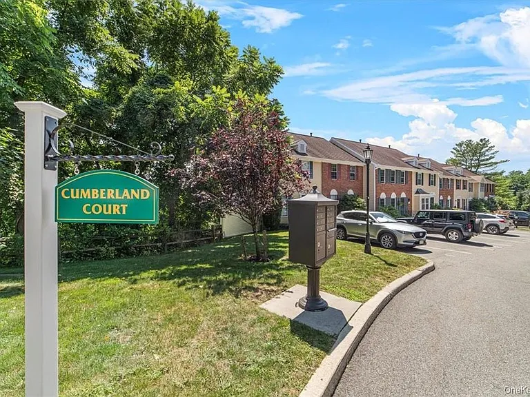 6 Cumberland Ct — Photo 2