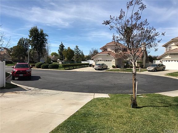 2nd image of 34824 Tara Ln