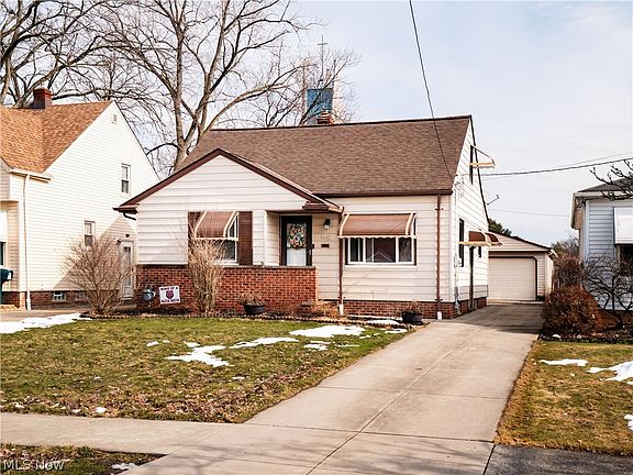 2nd image of 6845 Commonwealth Blvd