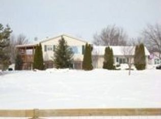 2854 High Meadows Dr, Howell, MI