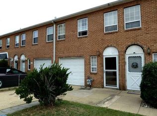 9991 Crestmont Ave, Philadelphia, PA 19114