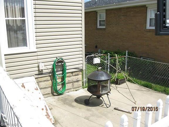 4th image of 4470 Smithfield St