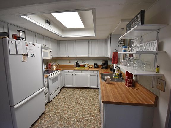 3rd image of 4421 W Mogollon Dr