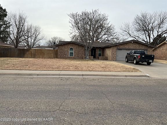 2nd image of 712 Phillips Dr