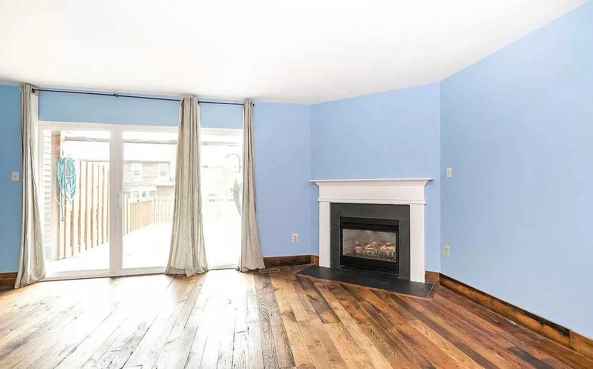3 bed, 2.5 bath, 1900 sqft, $2,600 — Photo 4