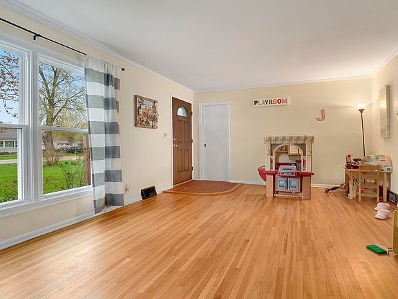 3rd image of 9313 Baldwin Dr