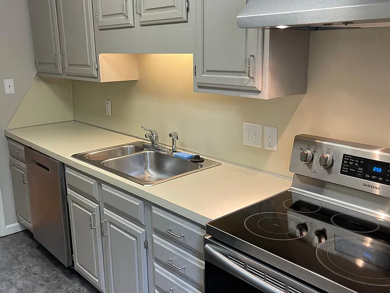 400 Sunset Dr #N68 — Photo 1