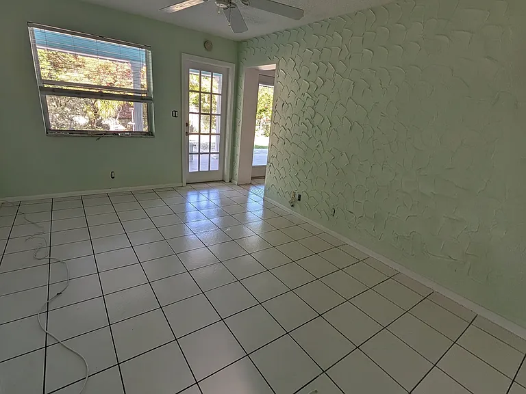 123 SW 19th Ave #A — Photo 17