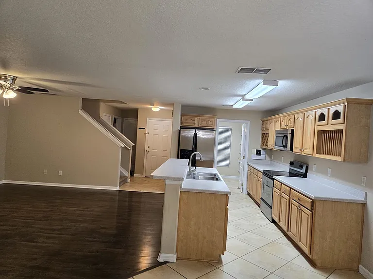 13005 Auburn Cove Ln — Photo 12