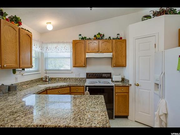 4th image of 1396 W Misty Hollow Way
