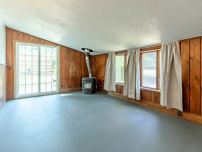 229 E Fairmont Blvd — Photo 18
