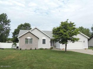 5145 Summerfield Dr, Norton Shores, MI 49441