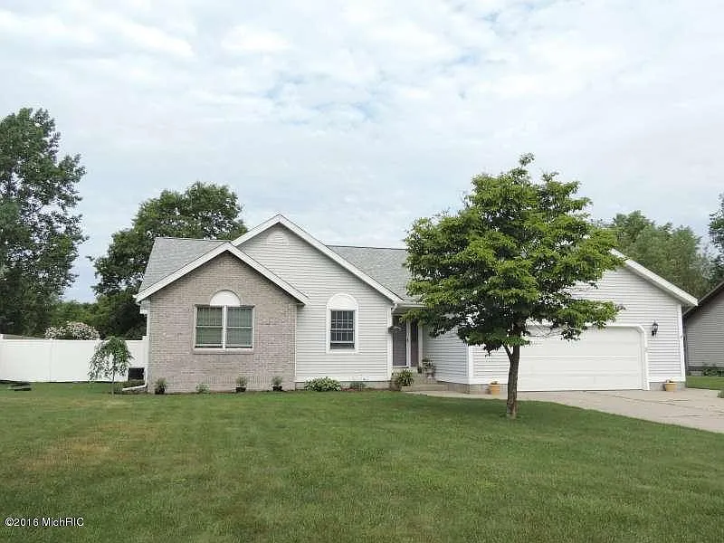 5145 Summerfield Dr photo 1