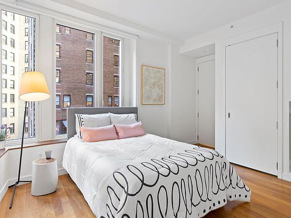 3rd image of 15 William St APT 8A