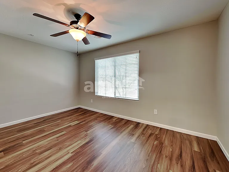 20740 W Thomas Rd — Photo 9