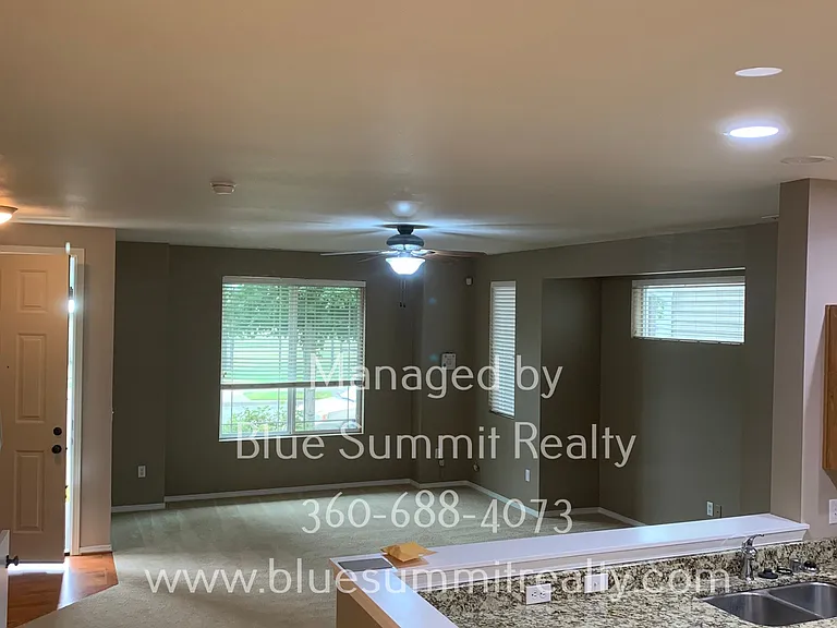4349 McKinley St NE — Photo 3