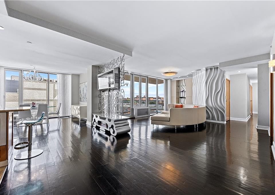1st image of 1702 Avenue Z #6