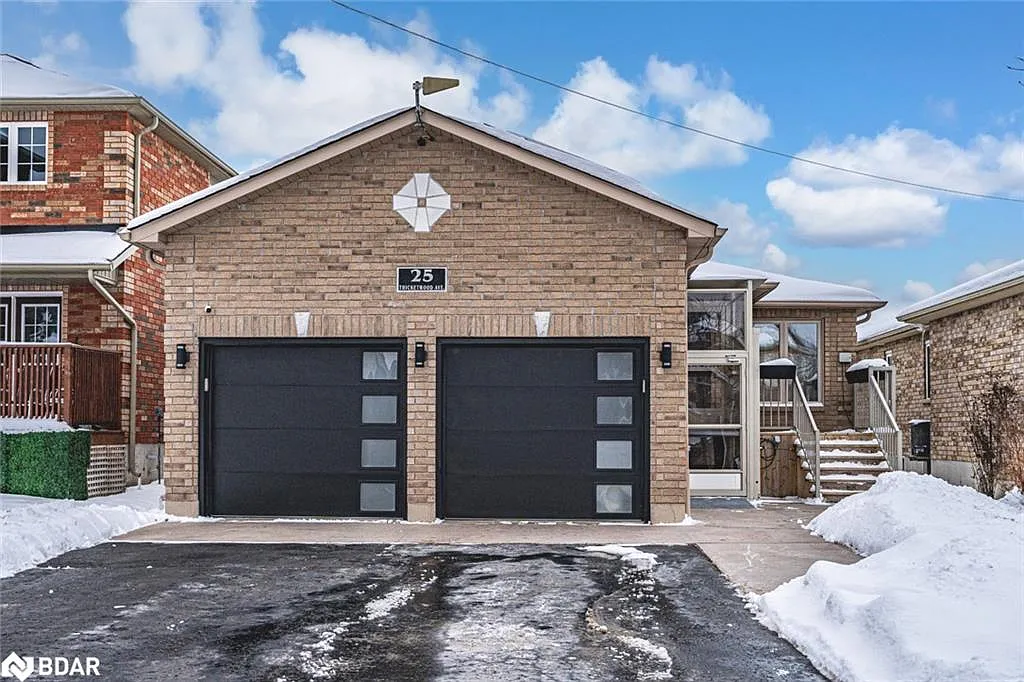 25 Thicketwood Ave photo 1