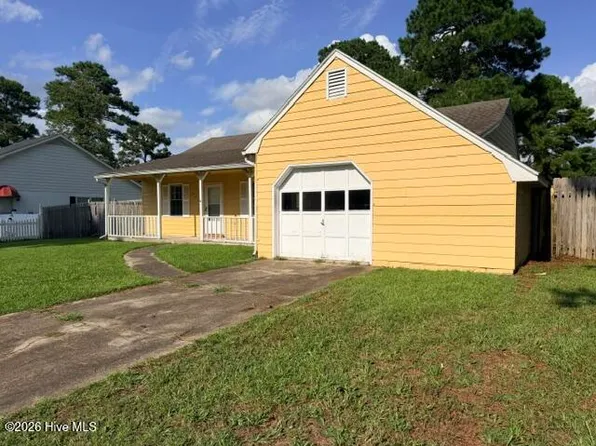 2218 Bridle Trail, Midway Park, NC 28544
