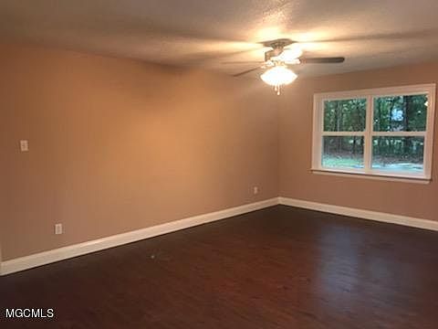 2nd image of 2401 Avenido Del Pinar St