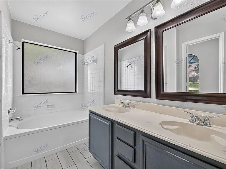 7001 Bentley Ave — Photo 20