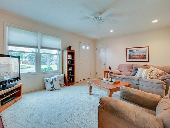 4th image of 6237 Harriet Ave S