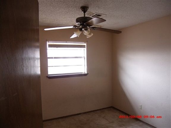 4th image of 6912 NW Forest Ave