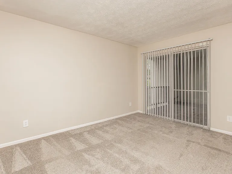 Oasis Club Apartments — Photo 25