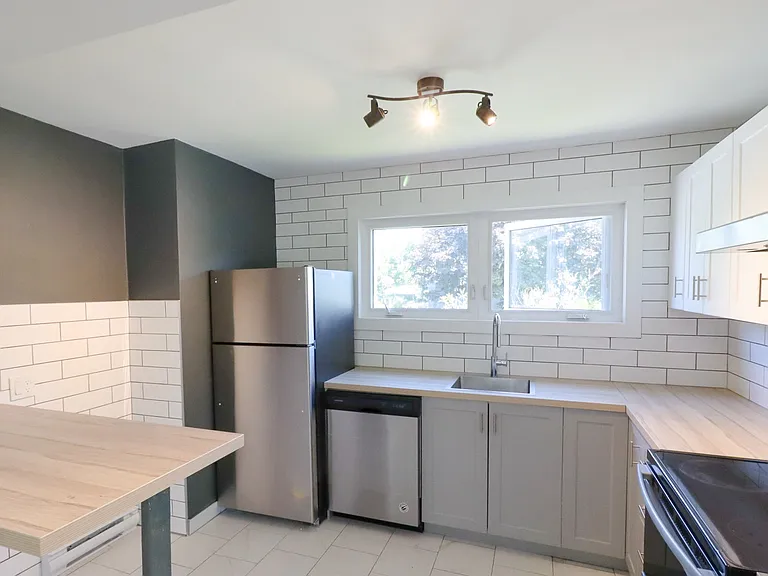 40 Helen St #1 — Photo 2