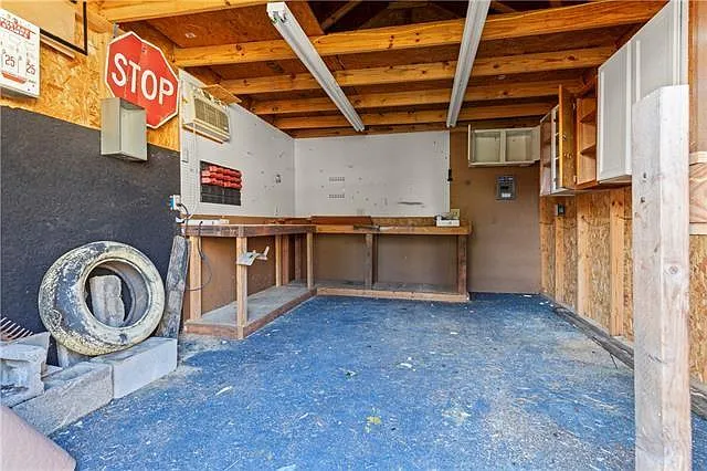 1609 Taylor St — Photo 13