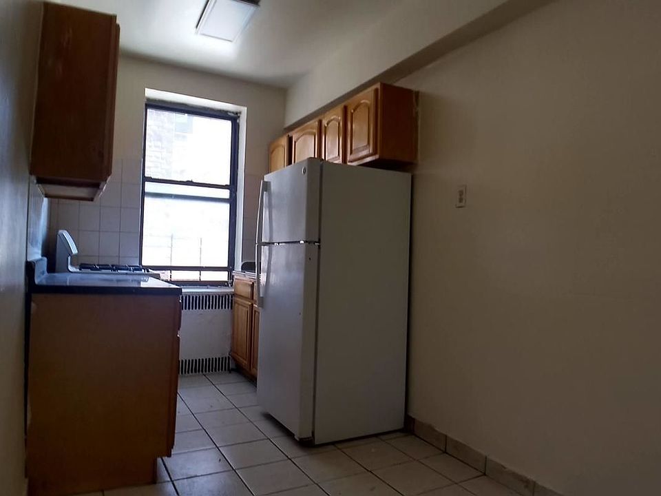 1st image of 34-20 Parsons Blvd #1H