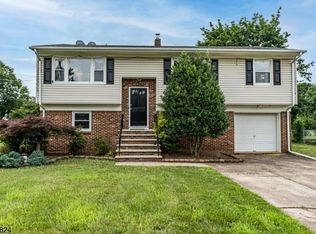 46 9th St, Somerset, NJ 08873