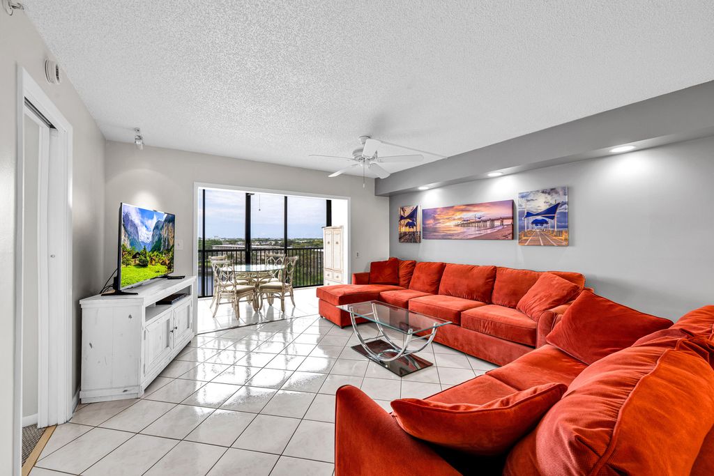 2205 S Cypress Bend Drive #801, photo 6